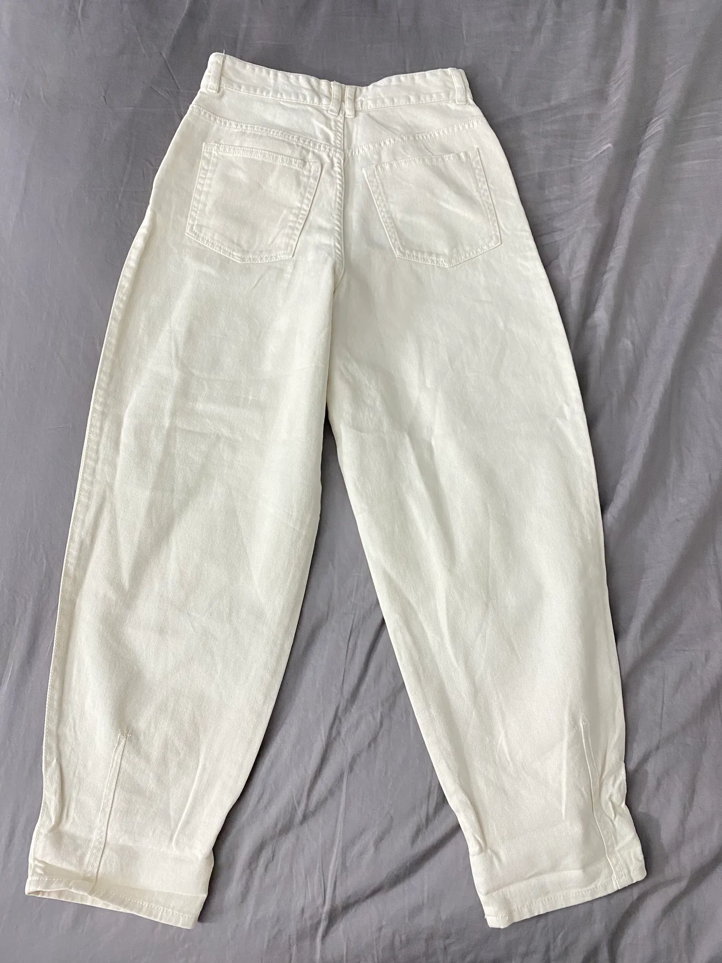 Highwasted Mom Jeans - Image 6