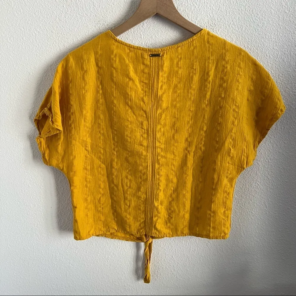 Prana Summer Fun Top Golden Mustard Crop Button Front Athleisure Travel Small - Image 6