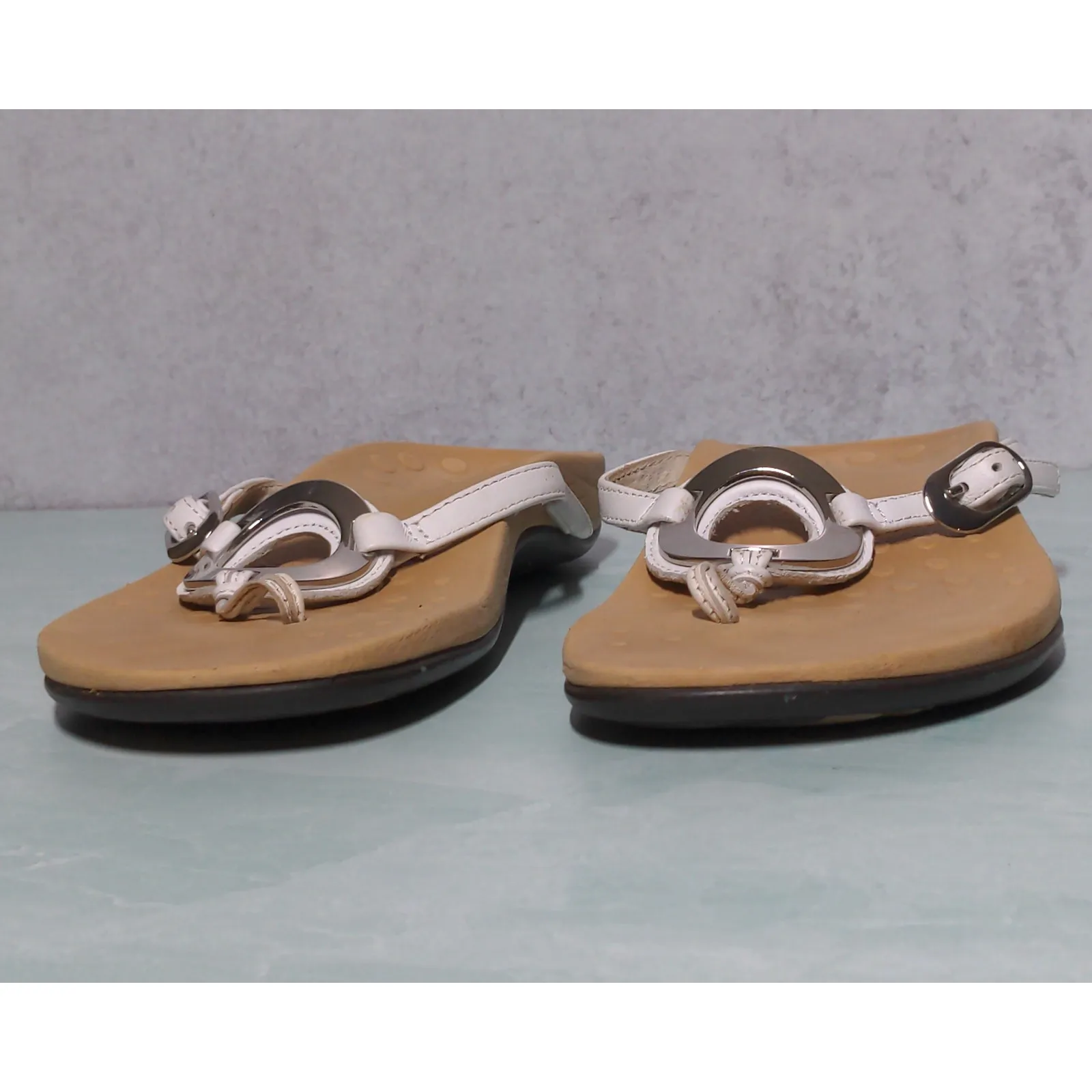 Vionic White Flip Flop Sandal Karina - Size 10-10.5 (est.) - Image 3