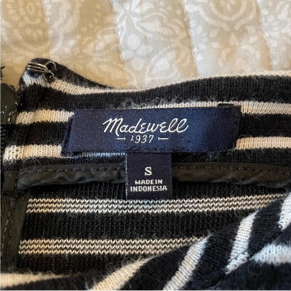 Madewell Gallerist Dress in Black White Stripe Short Sleeve Small - Image 10