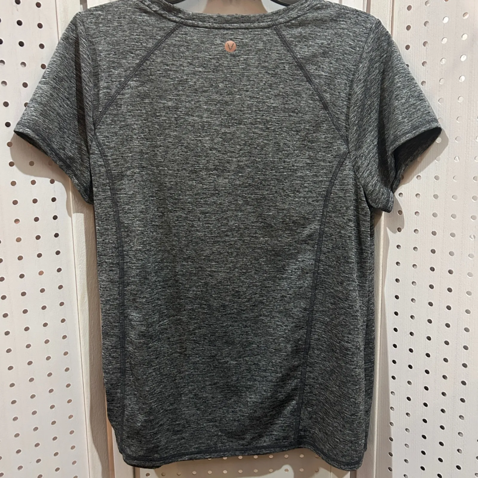 LIVI Activewear Heather Gray V Neck Short Sleeve Athletic T Shirt Womens 10/12 - Image 7