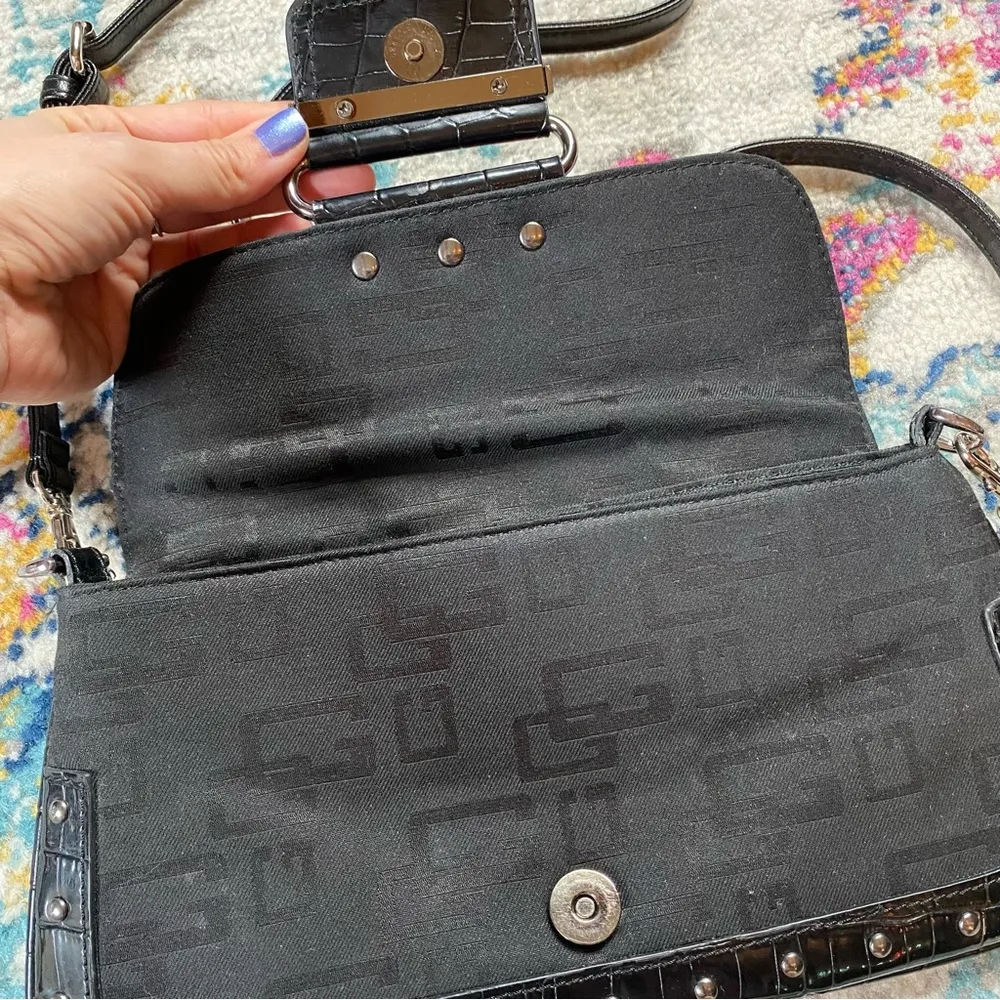 Vintage Y2K Guess Crossbody Purse Bag - Image 7