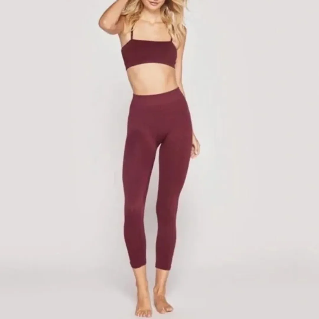 Spiritual Gangster | Rishi Ribbed Seamless Yoga Leggings in Burgundy - Image 3