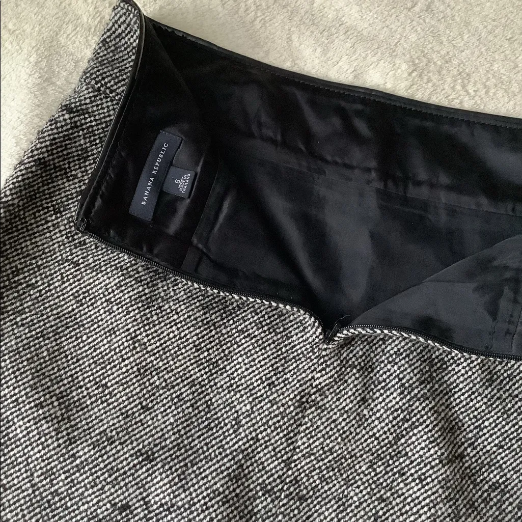 Banana Republic Cute skirt for fall/ winter EUC 🌸 - Image 5