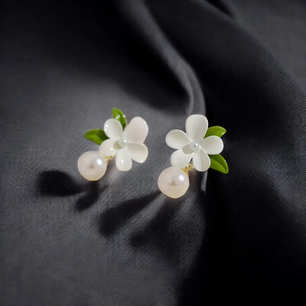 Exquisite Pair of Elegant French - Image 3