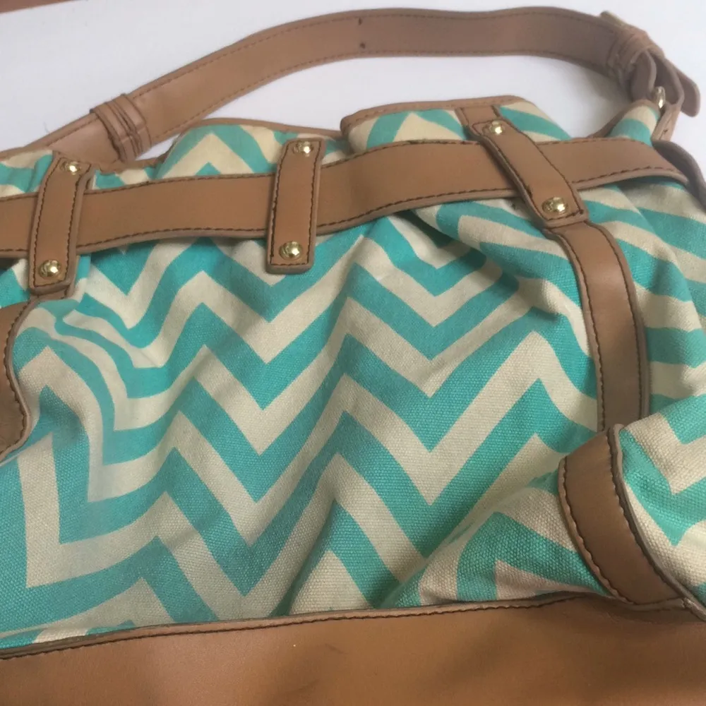 FINAL MARKDOWN Ladies chevron bag - Image 5