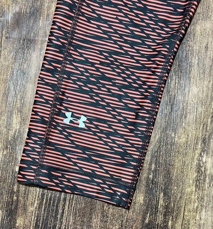 Under Armour Heatgear Printed Womens Capri Leggings size MEDIUM - Image 2