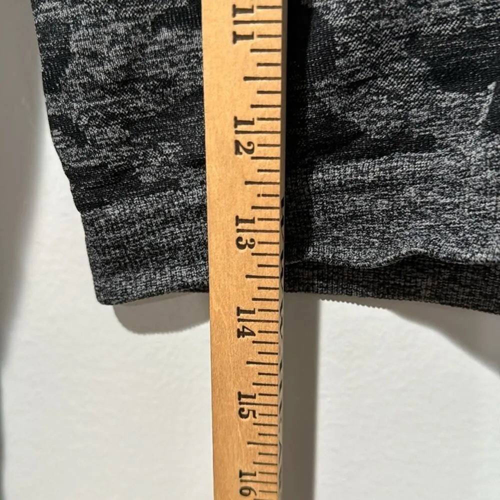 Gymshark Camouflage Seamless Crop Top Size M - Image 10