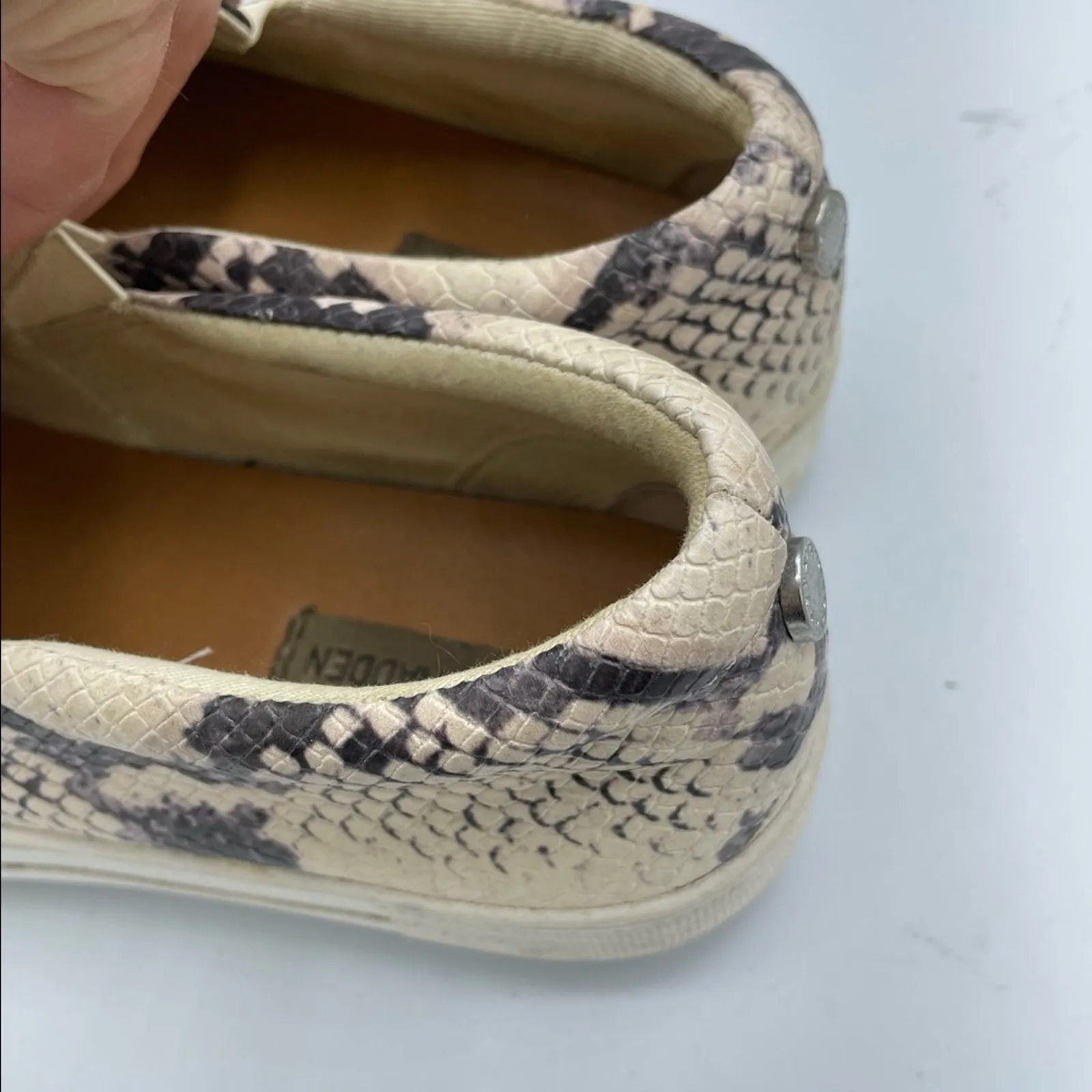 Steve Madden Cream & Grey Snake Print Faux Leather Platform Sneakers 8.5 - Image 9