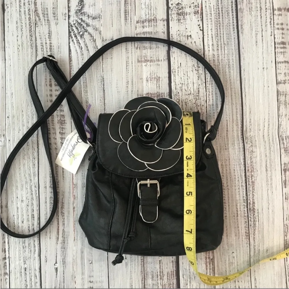 Mellow World Rosette Cross Body Bag. New with tags. Black - Image 4