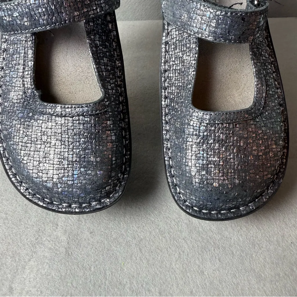 Alegria BEL-162 Womens Metallic Silver Mary Jane Shoes Leather Nurse 35/US 5-5.5 - Image 4