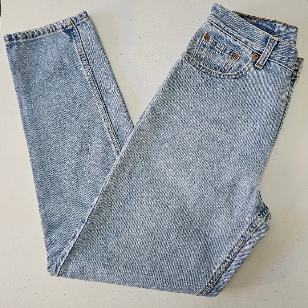 Levi's 550 Y2K Light Wash Relaxed Fit Tapered Leg Jeans Size 9 - Image 4