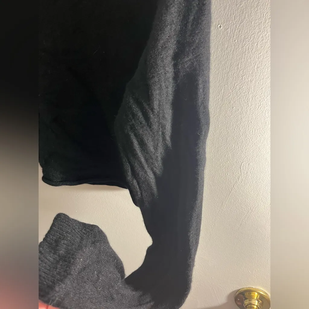 Reformation Cropped Cashmere Turtleneck - Image 9