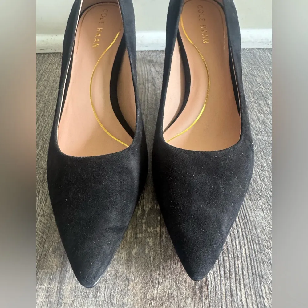 Cole Haan Vandam Pump Black Suede Pointed Toe Kitten Heeled Classic Pumps 8 - Image 2