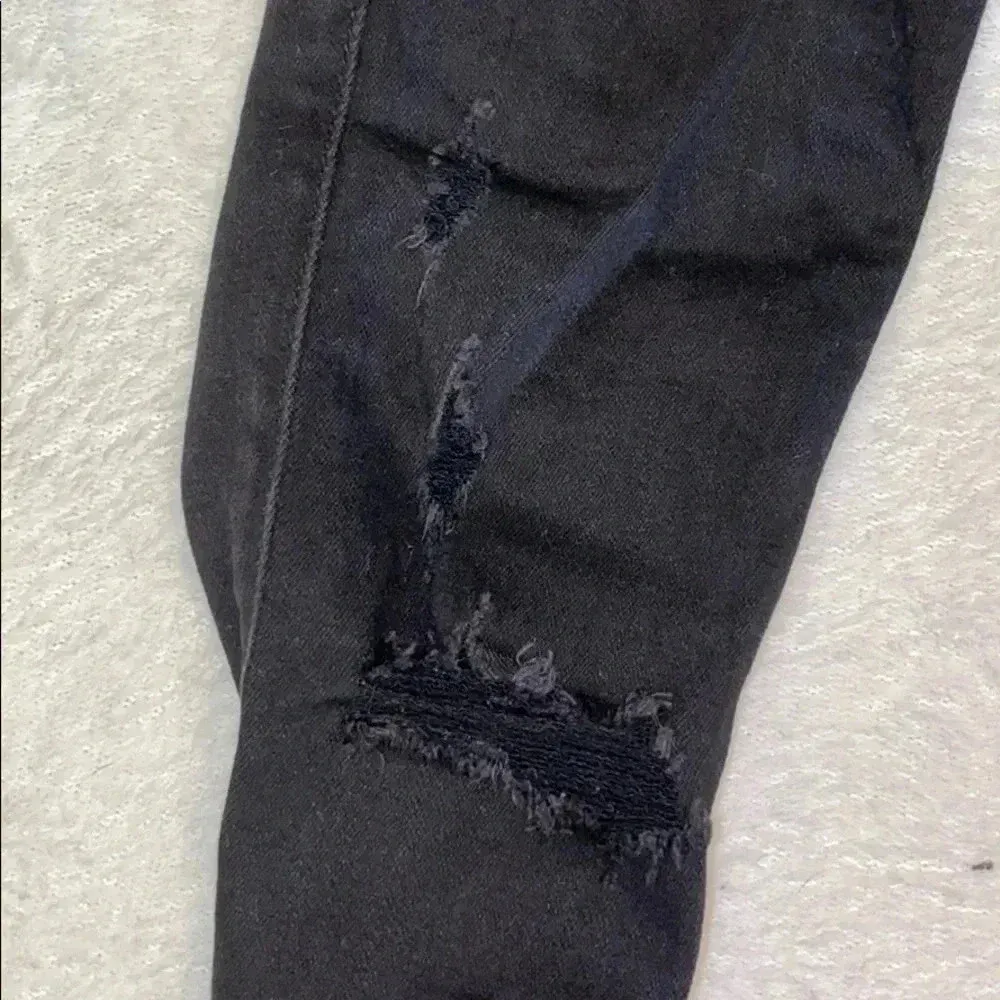 Hollister Ripped Jeans - Image 3