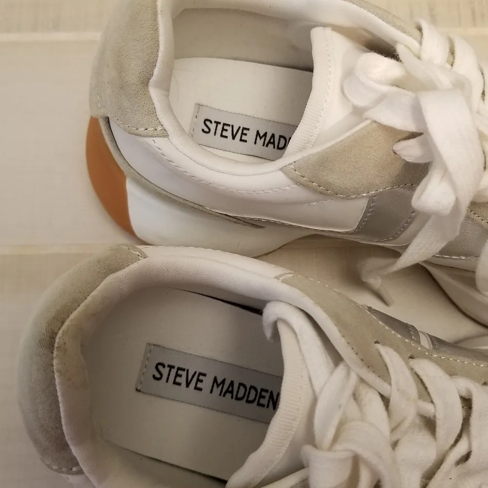 {7.5} Steve Madden Escapade Sneaker - Image 9