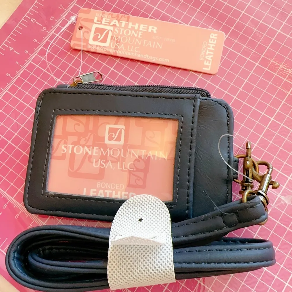 Stone Mountain bonded leather mini wallet with removable shoulder strap - Image 4