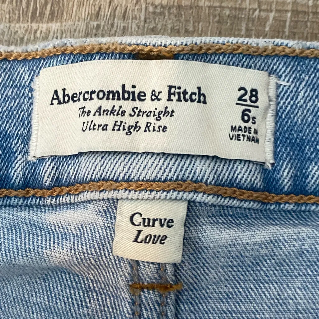 Abercrombie & Fitch Curve Love Ankle Straight Ultra High Rise Jeans Light 28 / 6 - Image 8