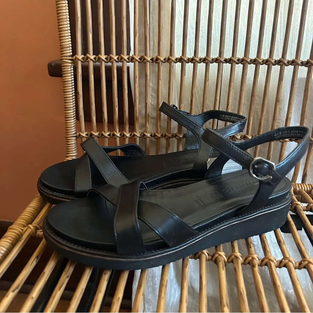 Tamaris Christa Black Leather Buckle Sandals‎ Flats Strappy NEW Size 42 (US 11) - Image 2
