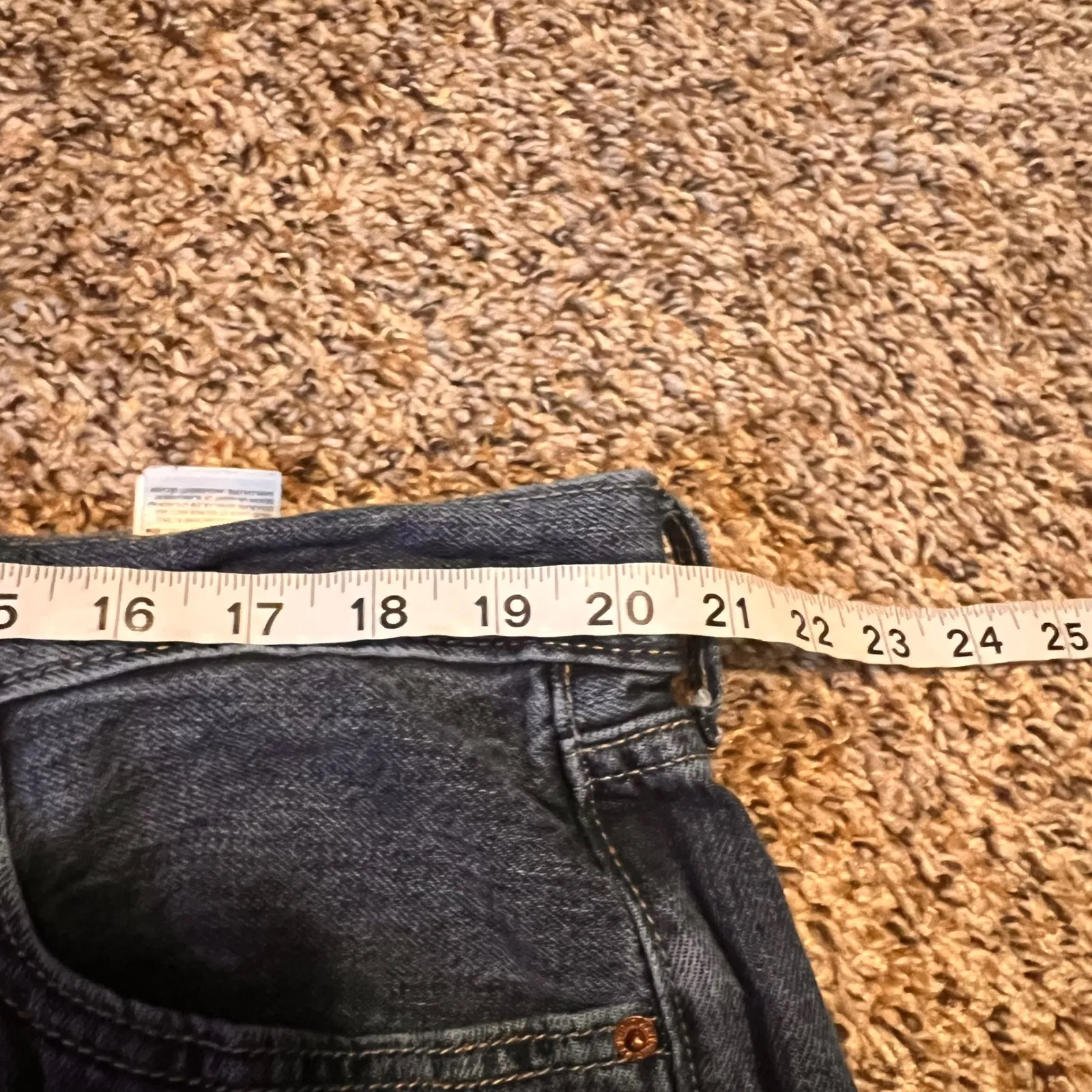 Old Navy Women's Size 18 High Rise Slouchy Straight Distressed Cropped‎ Jeans - Image 3