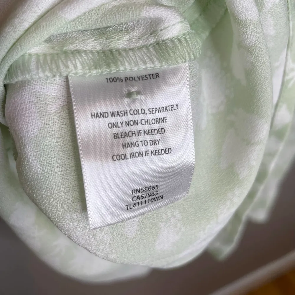 NWOT Nordstrom Leith Green White Floral Print Wrap Plus Size Camisole Blouse 1X - Image 8