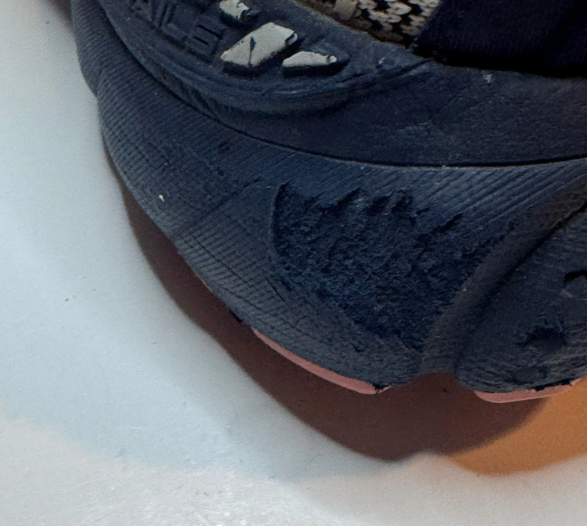 Womens  Adrenaline GTS 21 Size 7.5 - Image 9