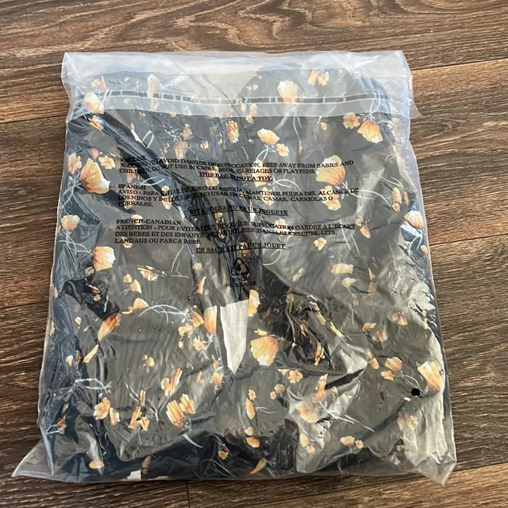 Allison Casey Top Size M - Image 3