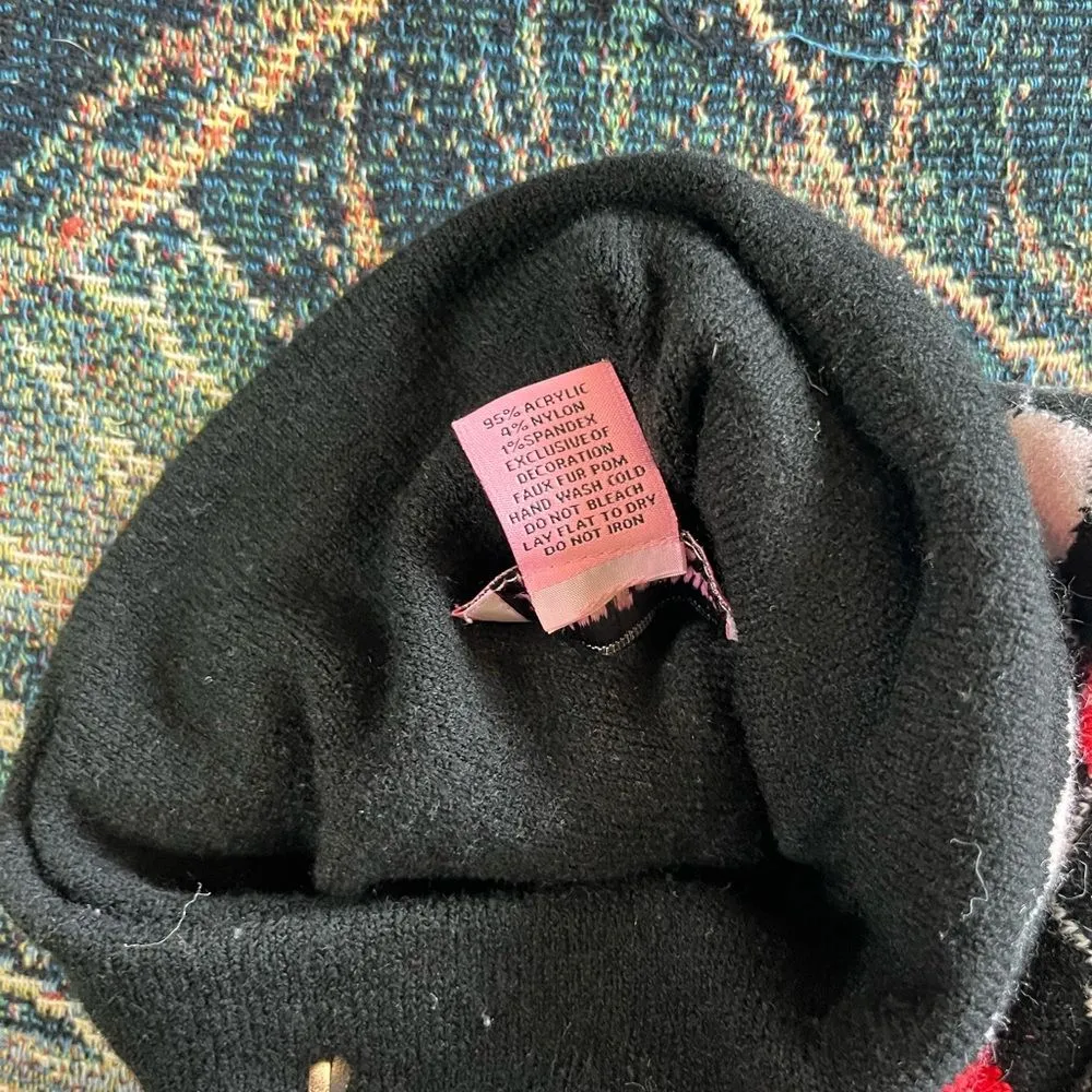 Juicy Couture Black and Red Heart Patterned Knit Beanie Hat Cozy Hippie Grunge - Image 8