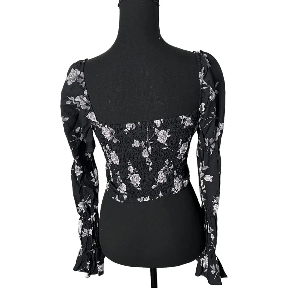 UO Motel Velina White Rose Black Puff Sleeve Top Size Small - Image 3