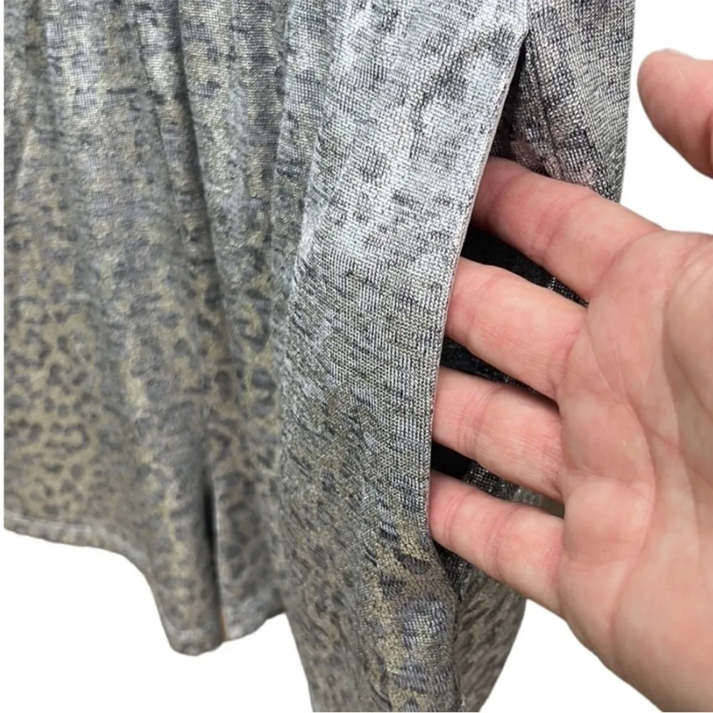 EUC White House Black Market Silver Metallic
Shorts Romper Size Small - Image 4