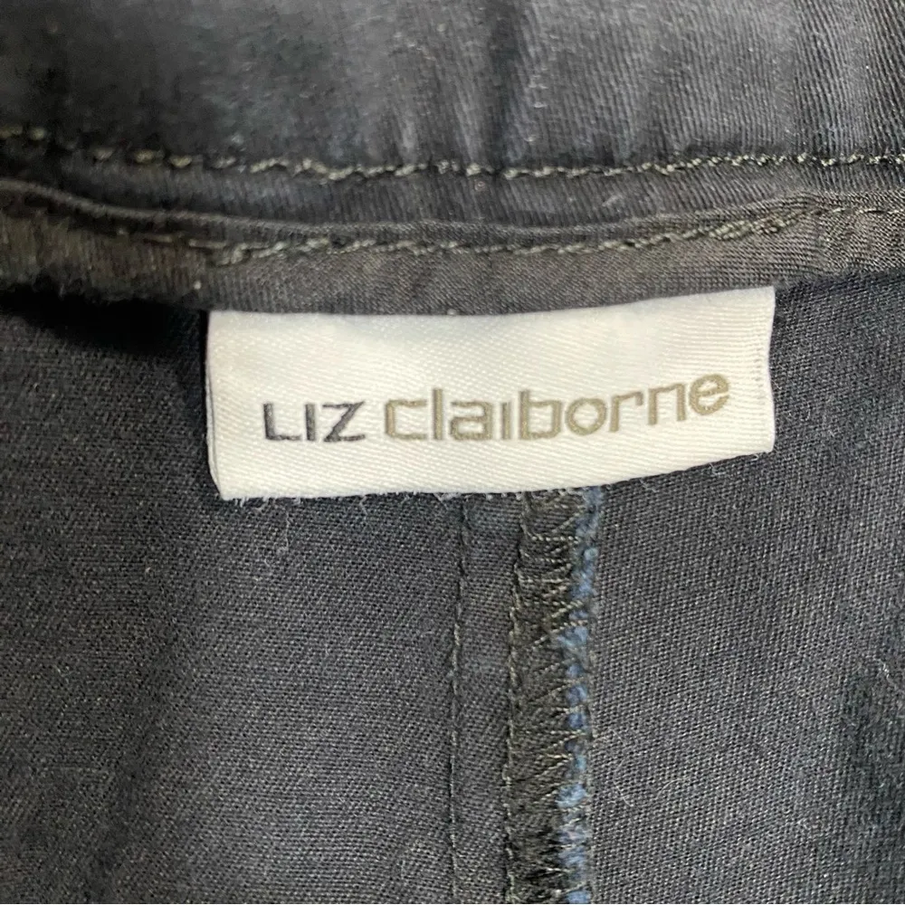LIZ CLAIBORNE Shorts Black Size 12 Cotton Flat Front Neutral Pockets - Image 11