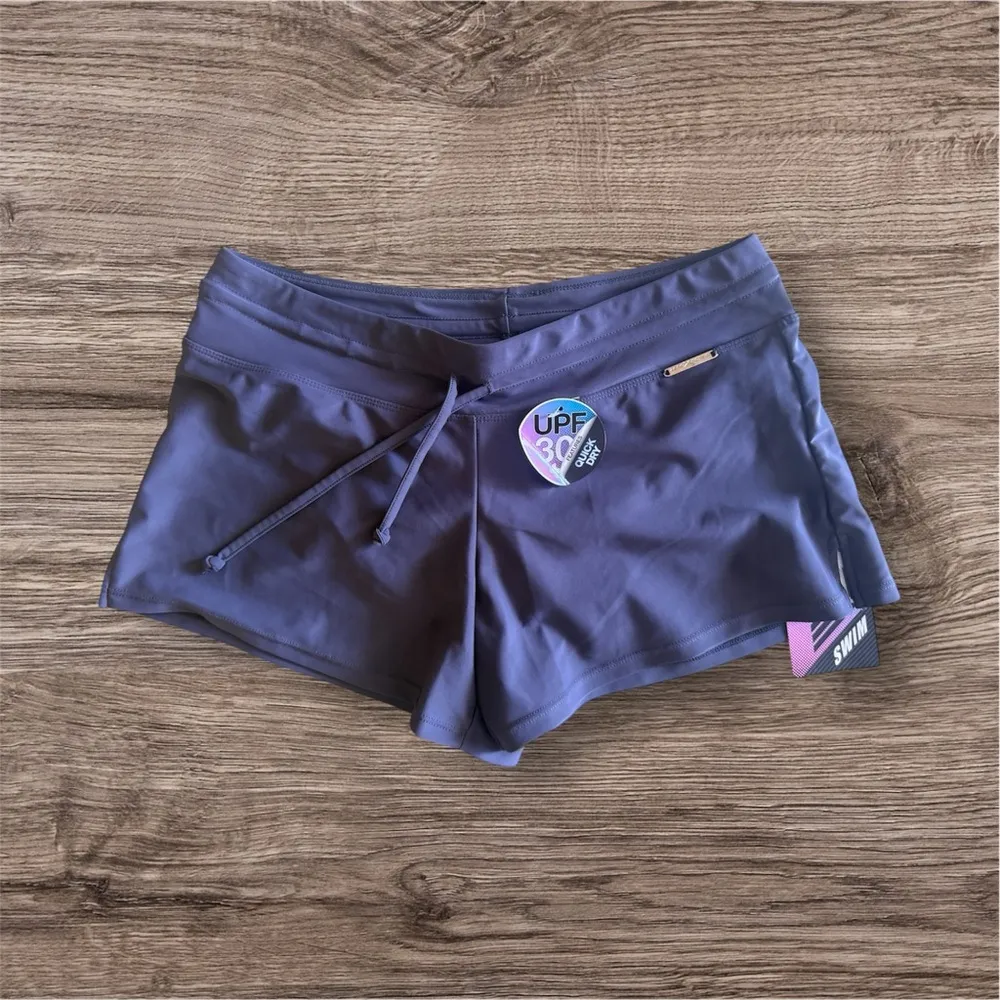 ZeroXposur Women's Swim Shorts gray size 6 elastic waist - Image 3