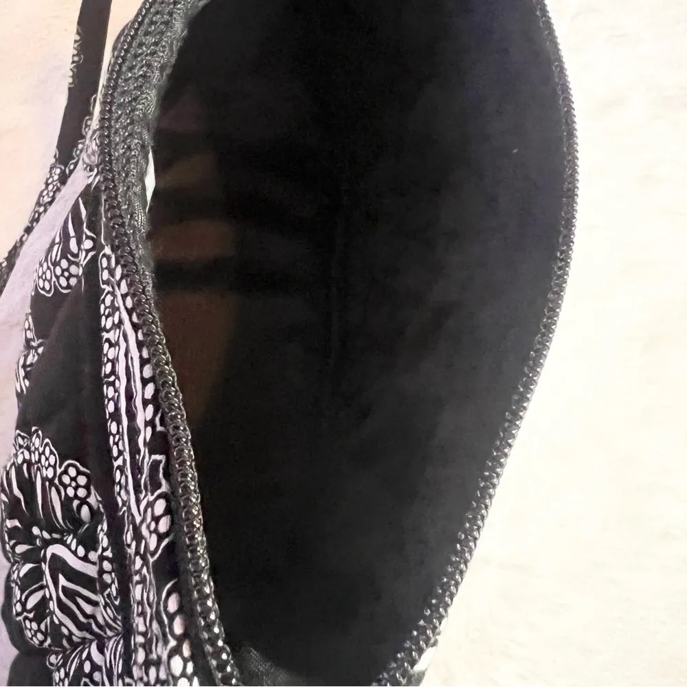 Vera Bradley Black & White Blanco Bouquet Boho Quilted Crossbody Bag Small Purse - Image 8