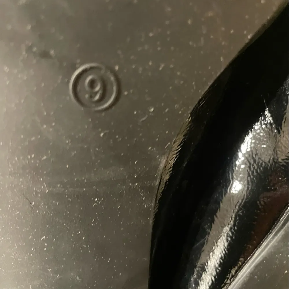 NEW! Sexrosly Black Patent Leather Chunky Heel Boots Size 9 - Image 6