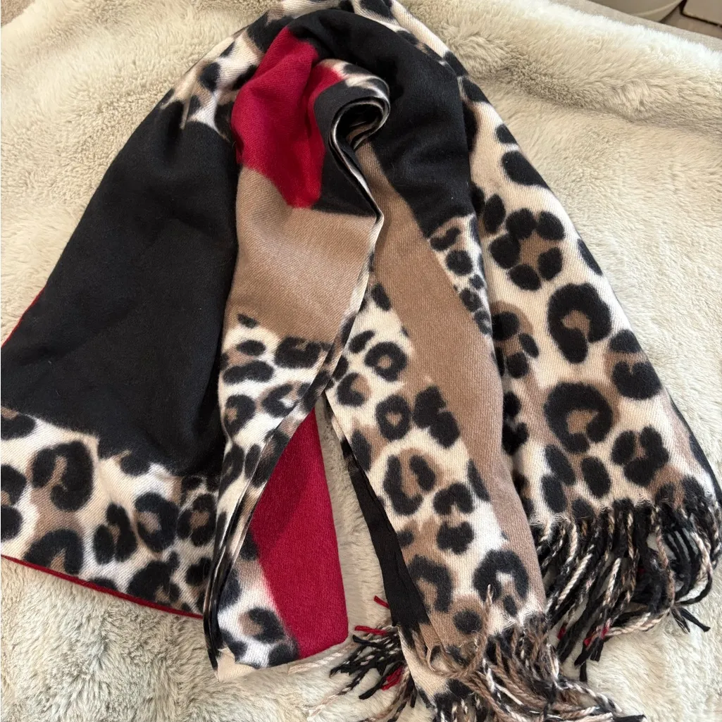 Elegant Black and Red Women's Accessory Set - Image 2