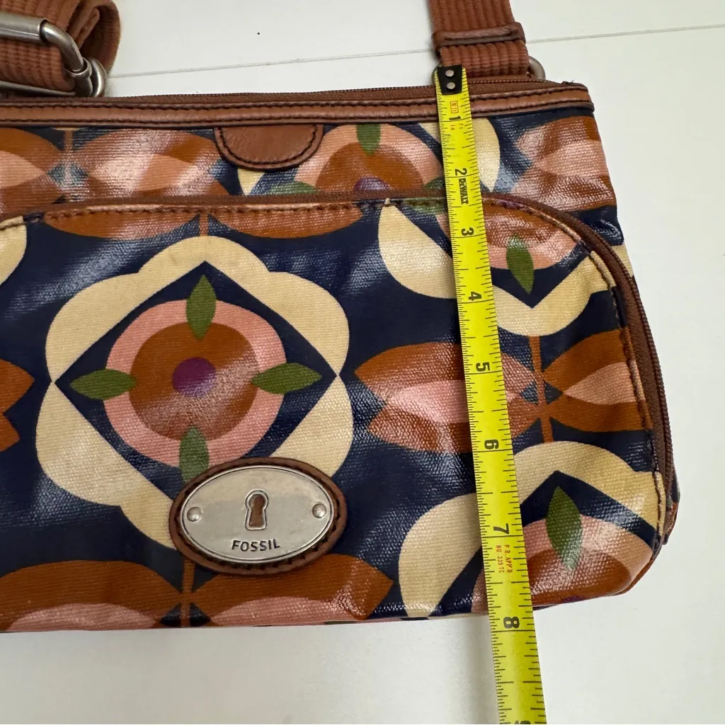 Fossil - Crossbody Purse/Handbag 3 Separate Zippers Gold Polka Dot Interior - Image 6