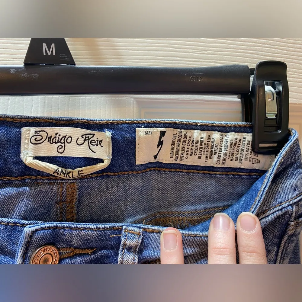 Indigo Rein | Skinny Cropped Ankle Length Denim Jeans, Size 5 Juniors - Image 2