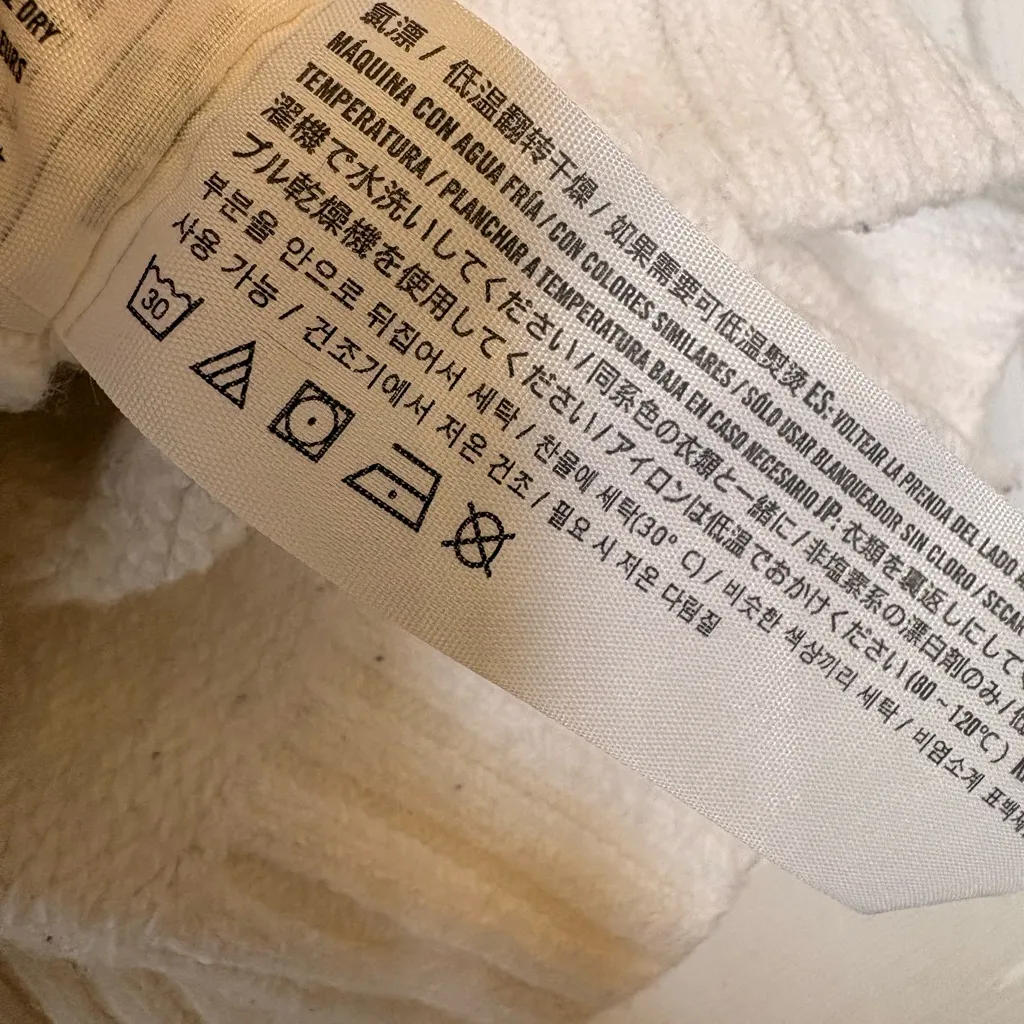 Abercrombie & Fitch Ivory White Cable Knit Sweater Minimalist Cozy Classic Small - Image 6