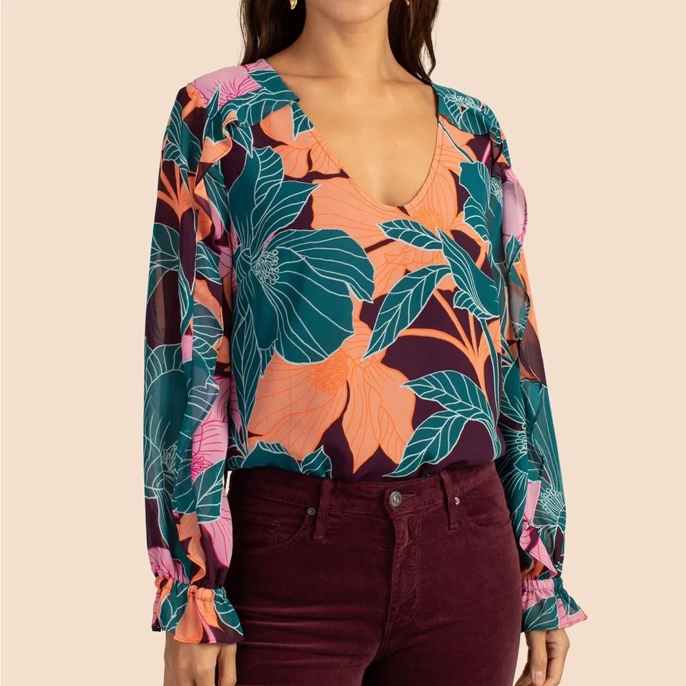 Trina Turk Owl Top multi color ruffle sheer sleeves size large new - Image 2