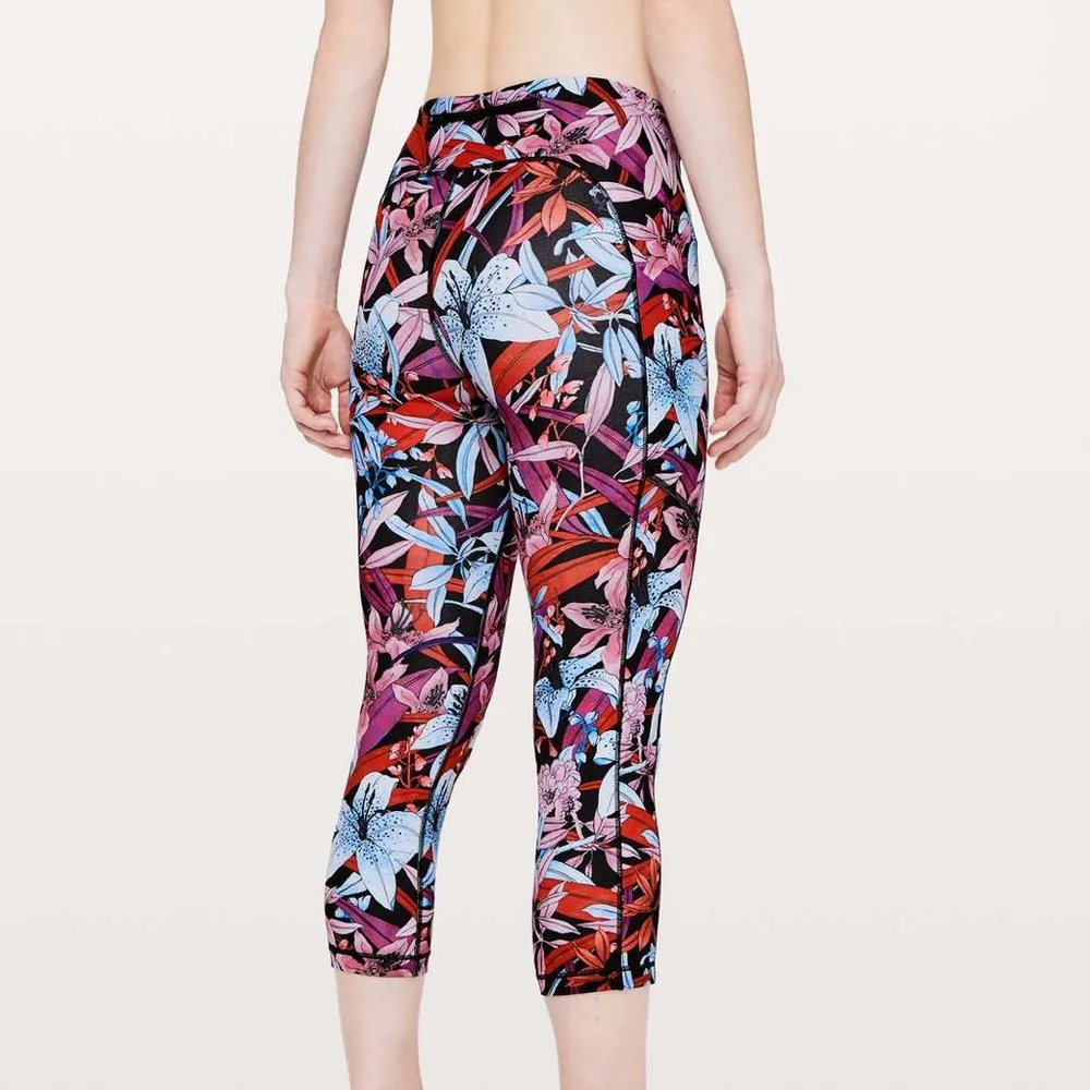 Lululemon  Speed Up Crop *21" Lush Lillies Multi - Image 2