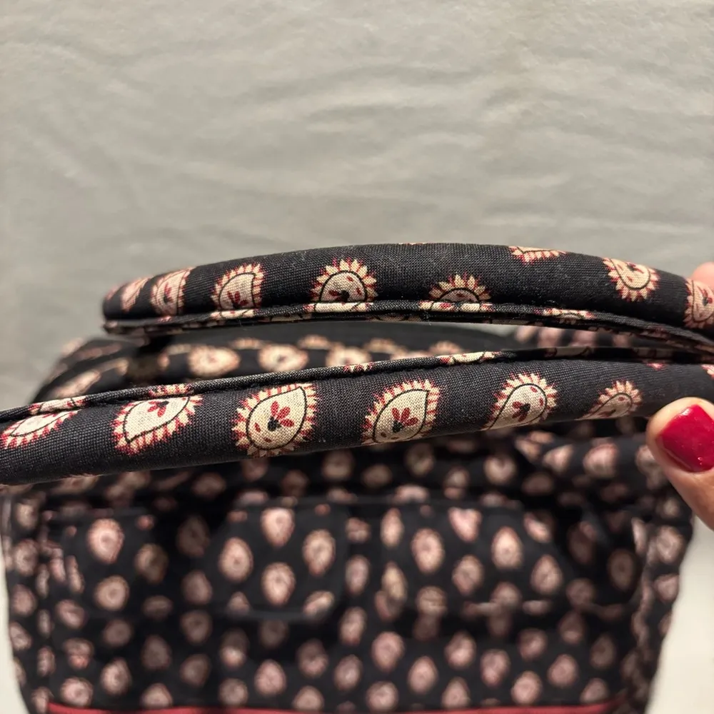 Vera Bradley Multi Compartment Large Shoulder Tote Bag with matching Wristlet - Image 4