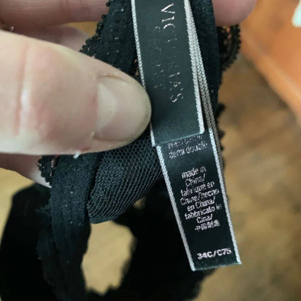 Victoria’s Secret black Lacy 34C lined Demi bra - Image 3