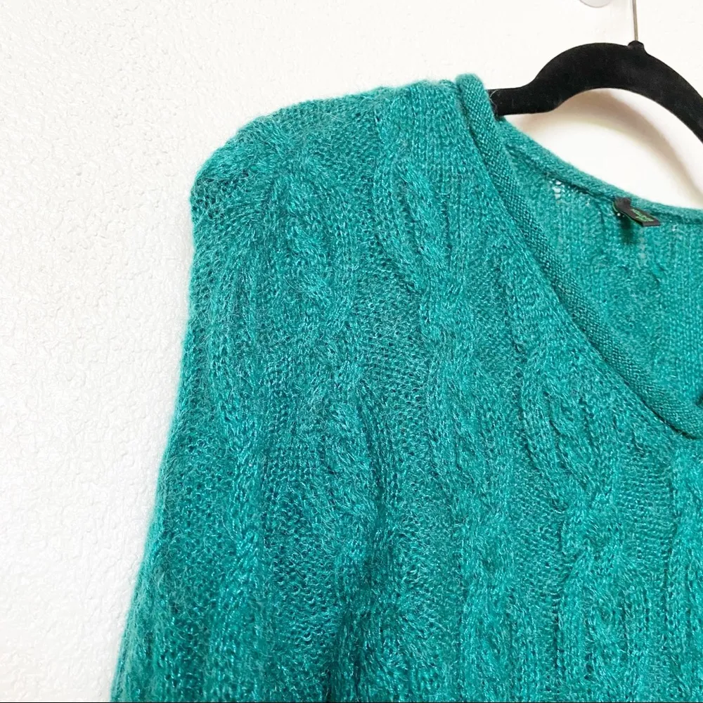 Benetton Green V-Neck Braid Cable Pattern Sweater Size Large - Image 4
