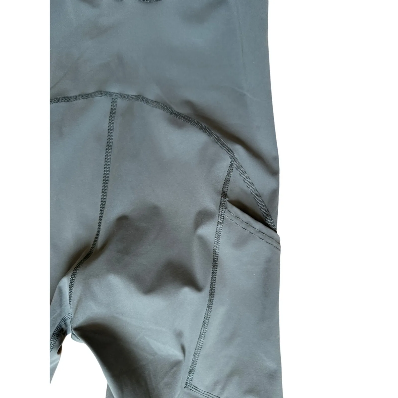 Outdoor Voices Superform Bodysuit Romper in Green Size Small - Image 3