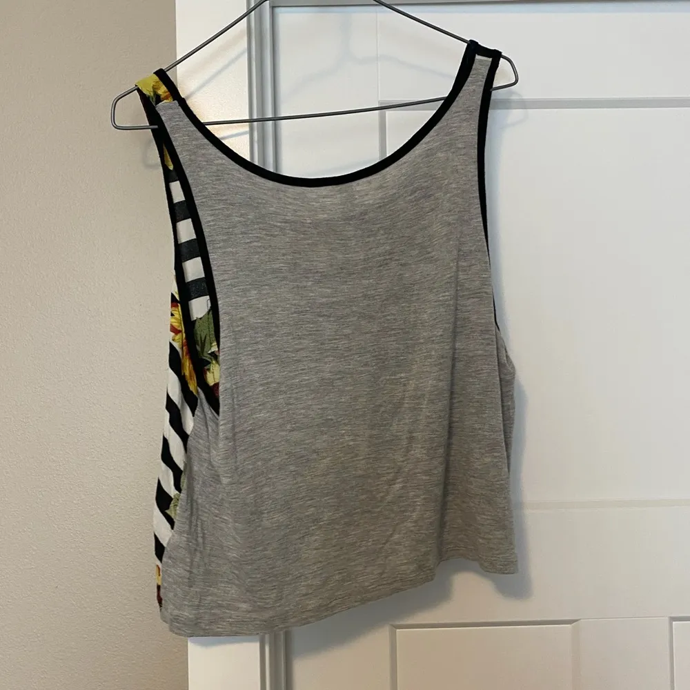 Xhilaration Sunflower Crop Tank Top - Image 4