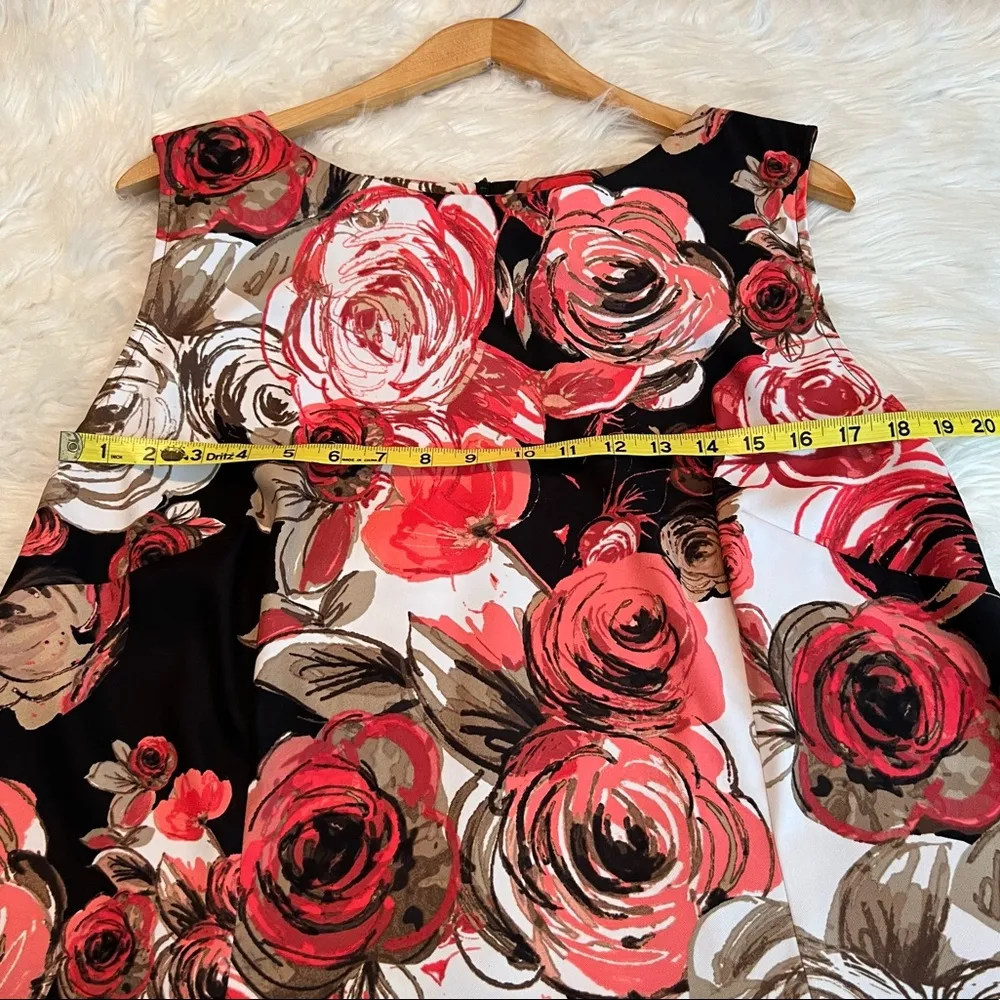 Connected Woman Sleeveless Floral Sheath Dress Please Read Below - Image 4