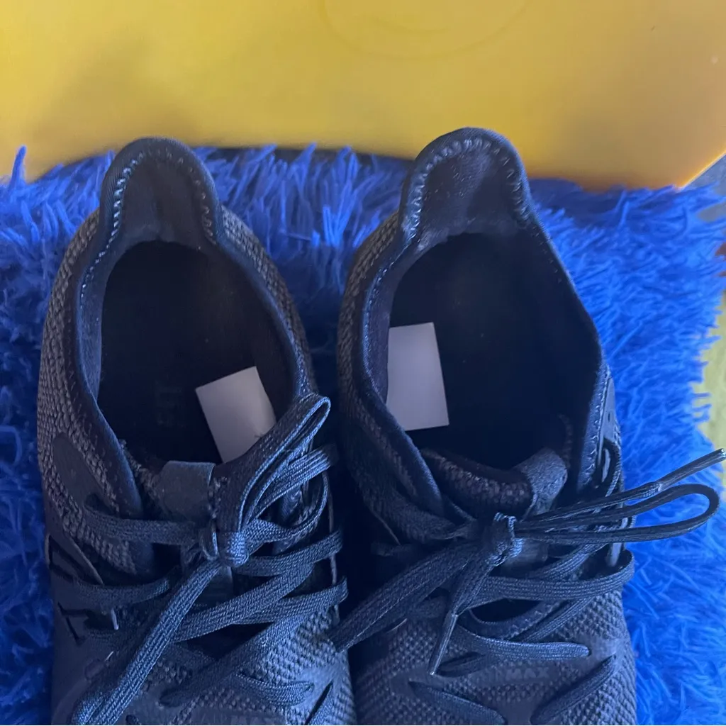 Nike Air Max Sequent 3 running shoes size 6 - Image 3