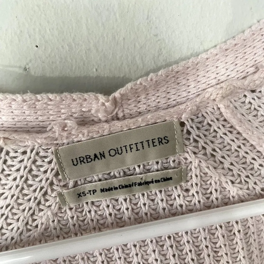 Urban Outfitters pink white cardigan knit cotton material casual pockets size XS - Image 3