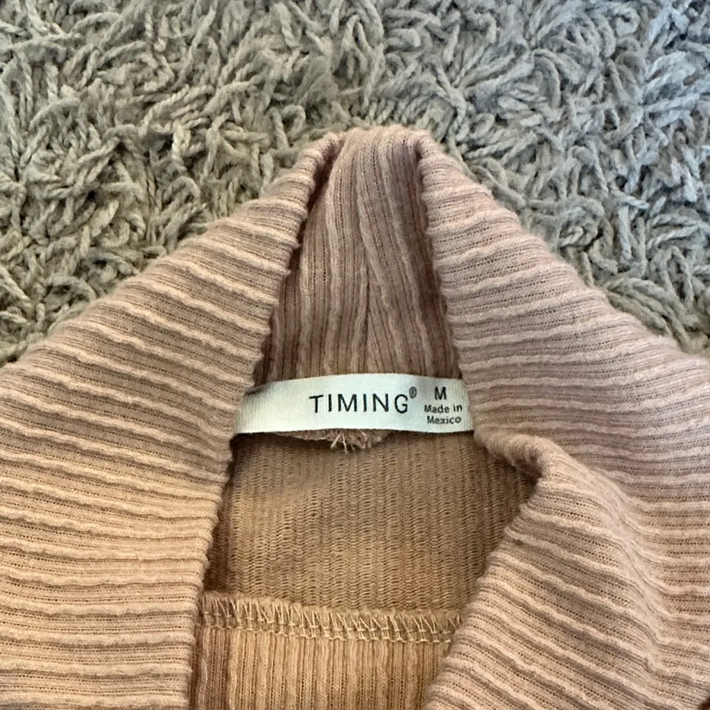 Timing Women's Ribbed Turtleneck Sweater - Tan - Image 2