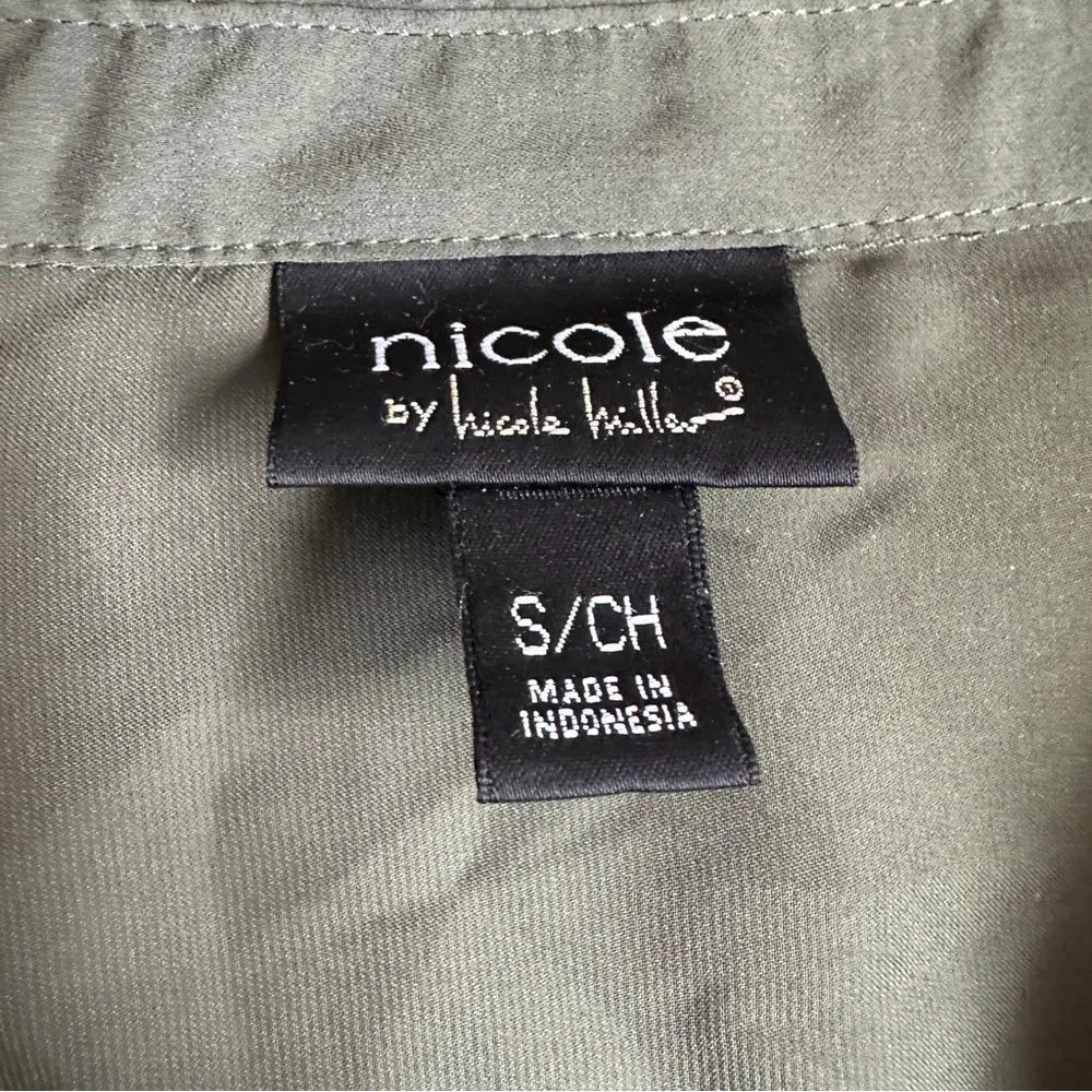 Nicole by Nicole Miller Green Silky Collared Drawstring Tunic Size Small - Image 5